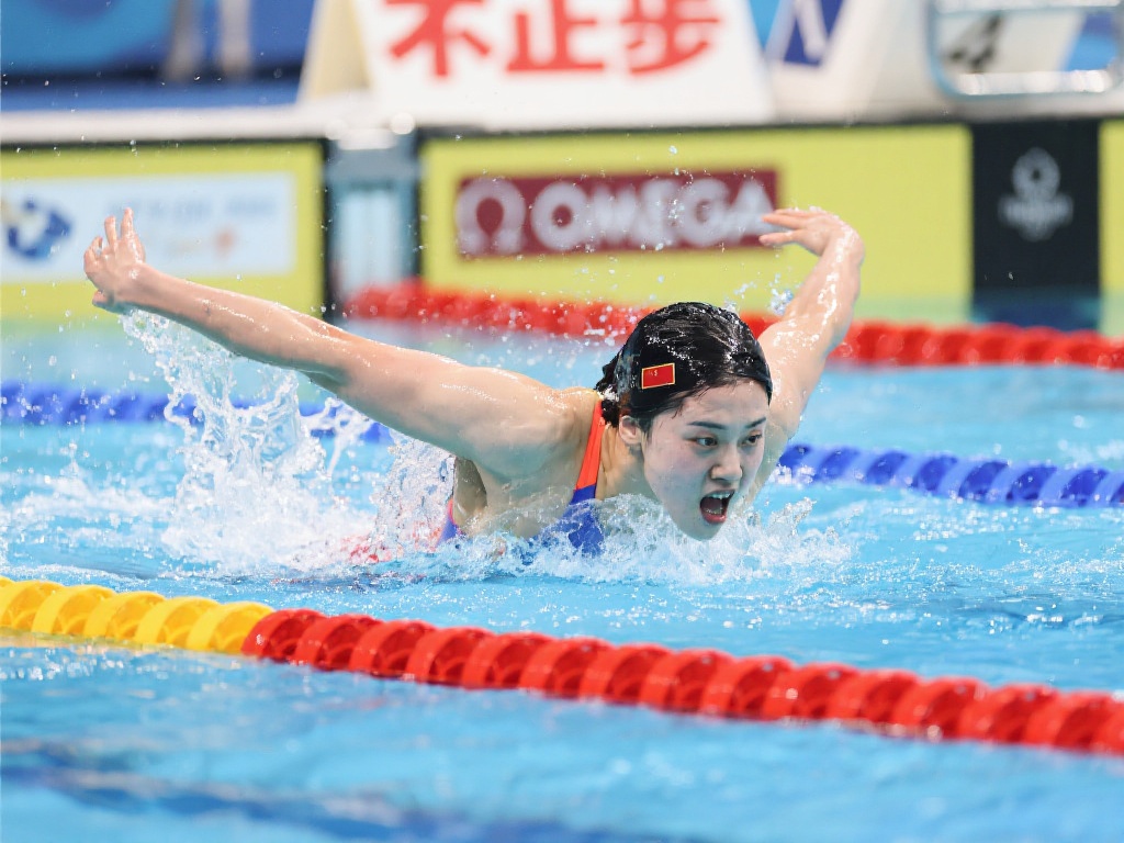 泳池里的冠军，不止步的初心
张雨霏的名